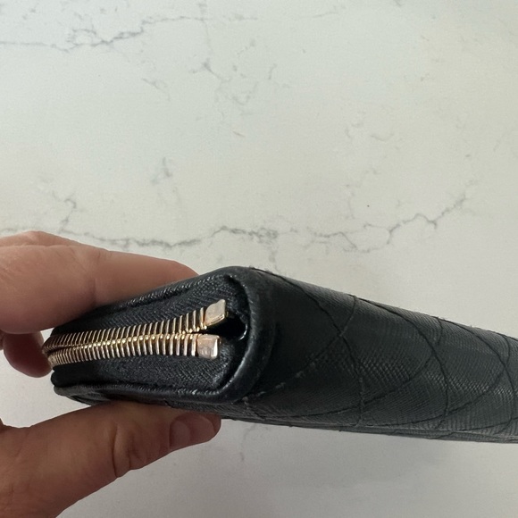 Quilted Prada saffiano leather wallet - Picture 11 of 12